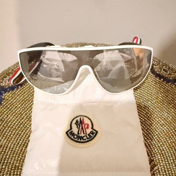 Moncler White Snow Apres Ski Sunglasses New Never Worn or Used w/Original Case - Picture 6 of 13
